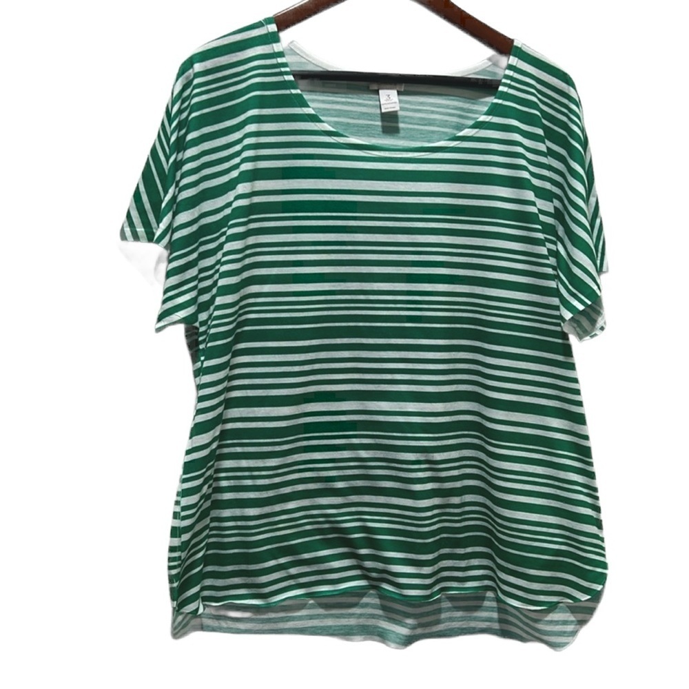 Chicos women’s striped green and white blouse size 3 GUC..